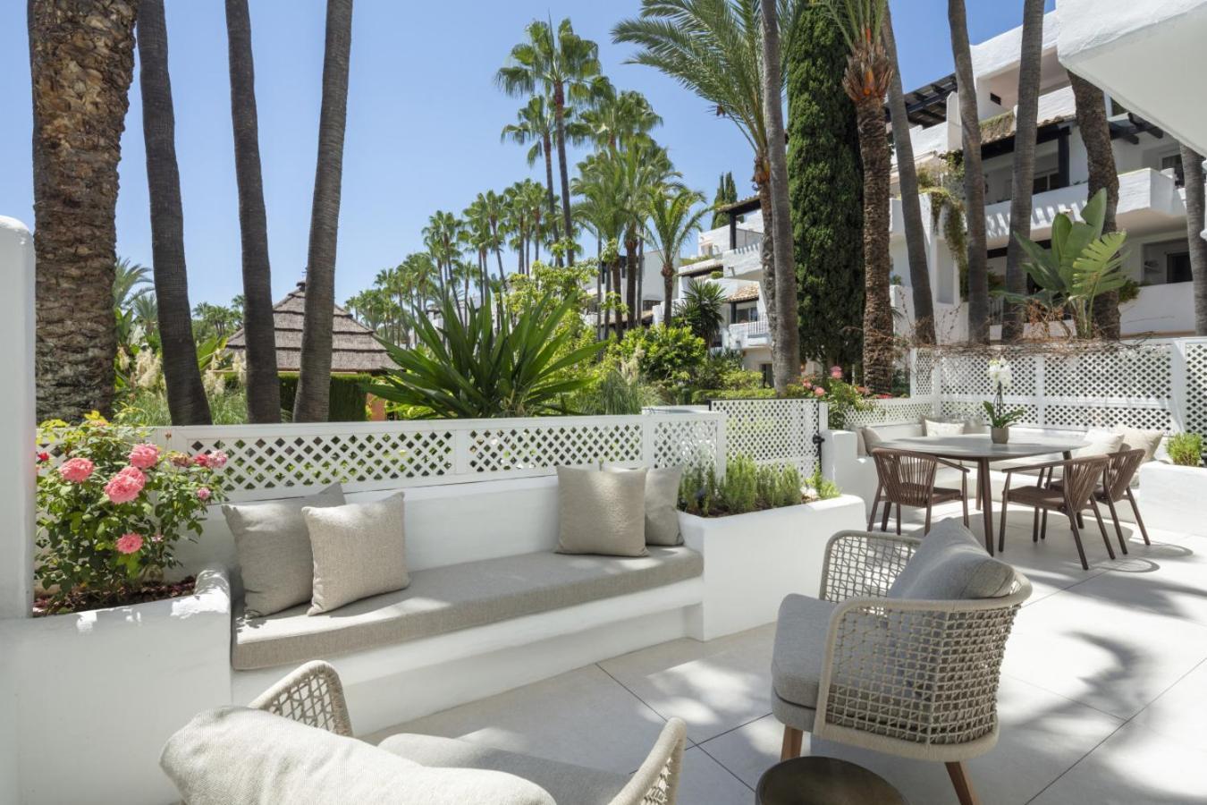 Apartamento Elegant 3- Bedroom In Puente Marbella