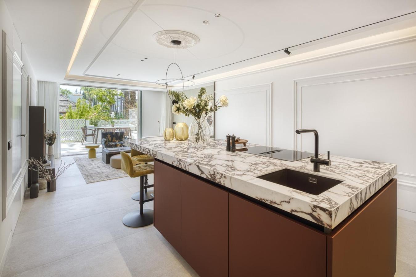 Elegant 3- Bedroom In Puente Apartamento